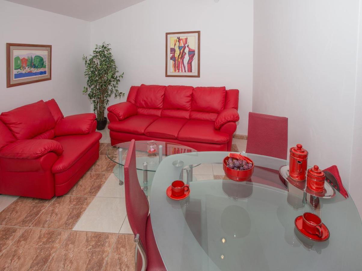 Apartments Marcela Makarska Bagian luar foto