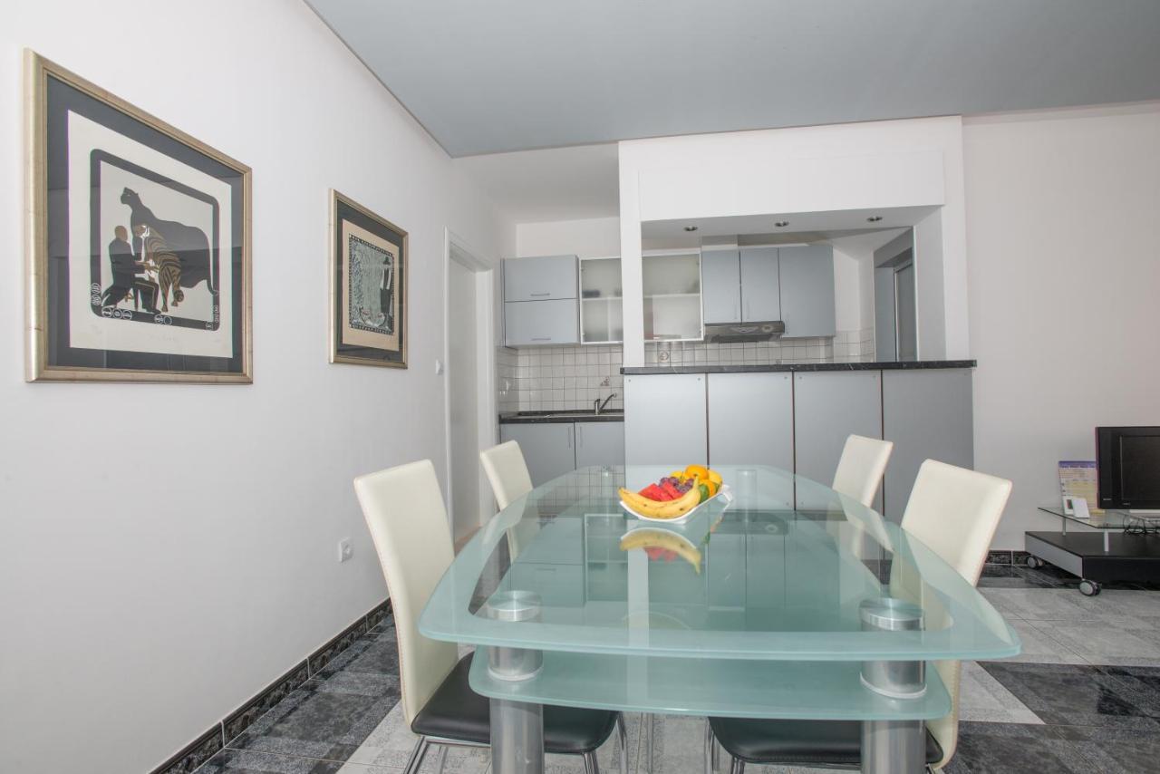 Apartments Marcela Makarska Bagian luar foto