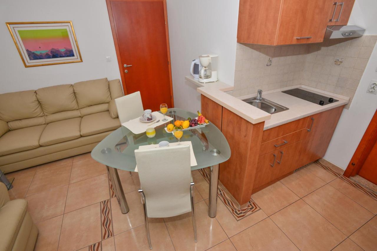 Apartments Marcela Makarska Bagian luar foto