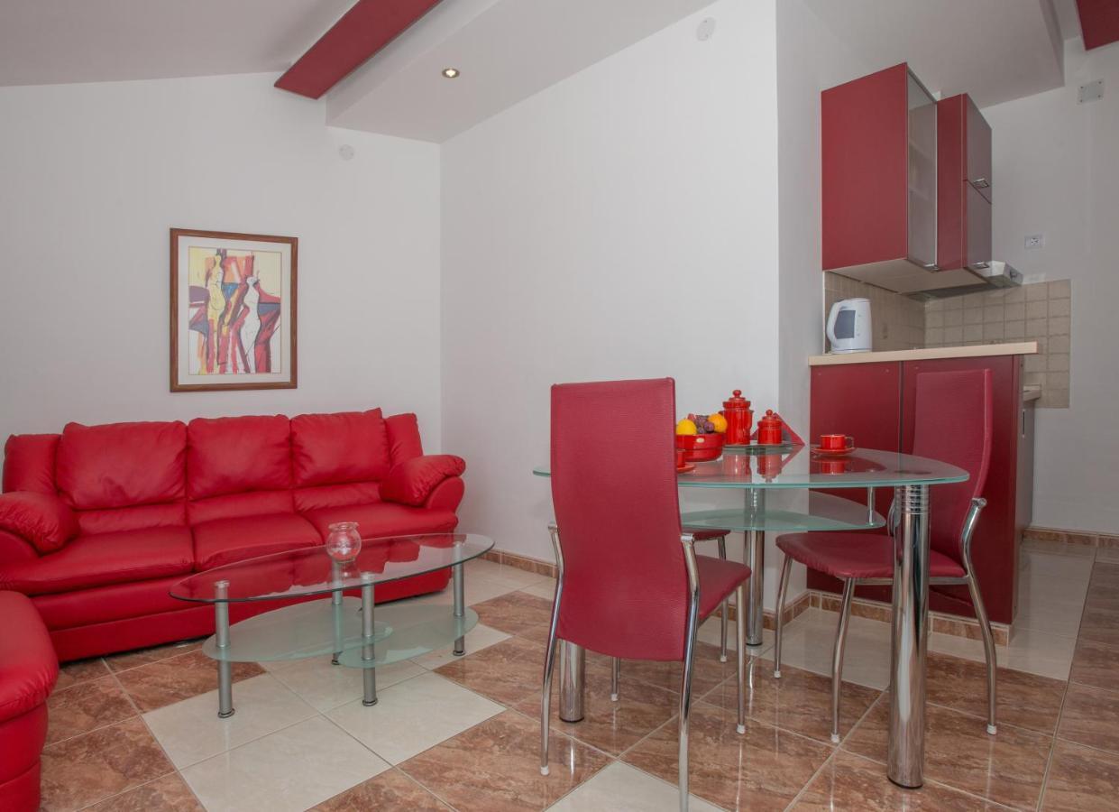 Apartments Marcela Makarska Bagian luar foto